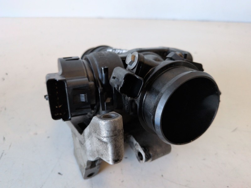 Recambio de caja mariposa para peugeot 207 9hx referencia OEM IAM 9660030380  