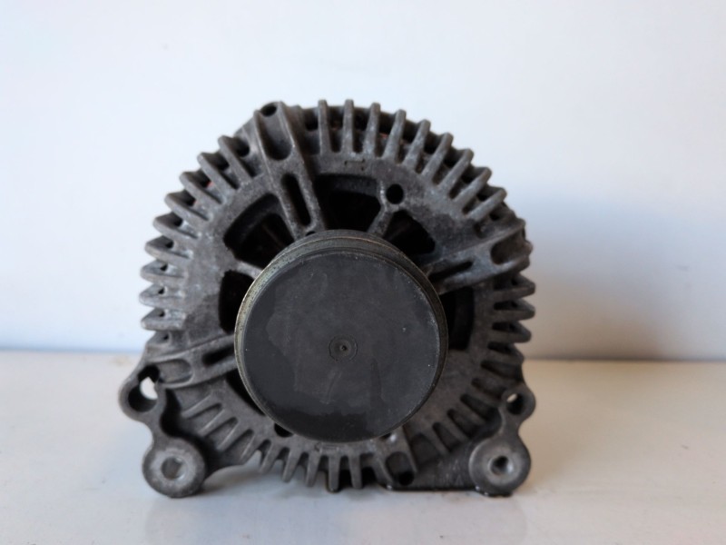 Recambio de alternador para audi a6 berlina (4f2) bre referencia OEM IAM 03G903016A  
