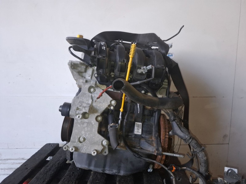 Recambio de motor completo para renault twingo ii d4f770 referencia OEM IAM D4F770  