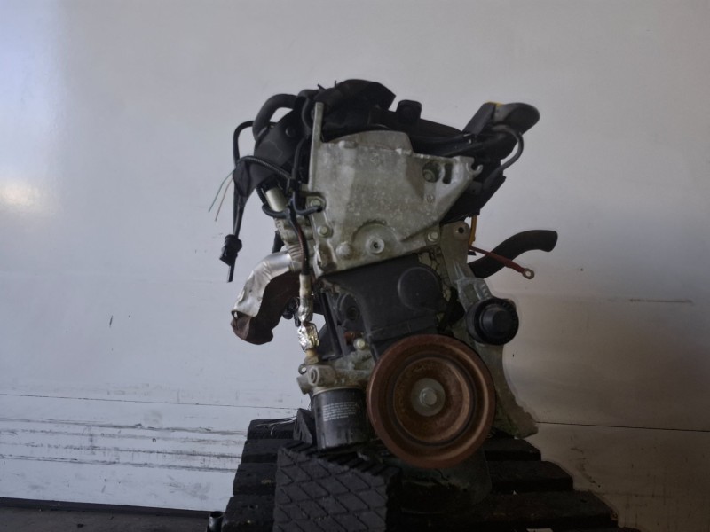 Recambio de motor completo para renault twingo ii d4f770 referencia OEM IAM D4F770  