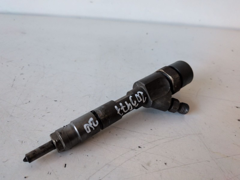 Recambio de inyector para renault kangoo i (f/kc0) f9q790 referencia OEM IAM 0445110109B  