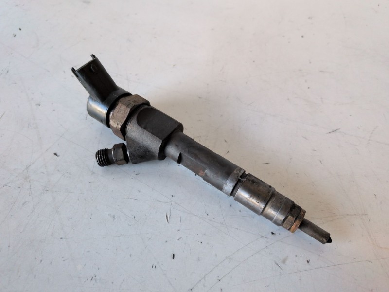 Recambio de inyector para renault kangoo i (f/kc0) f9q790 referencia OEM IAM 0445110109B  
