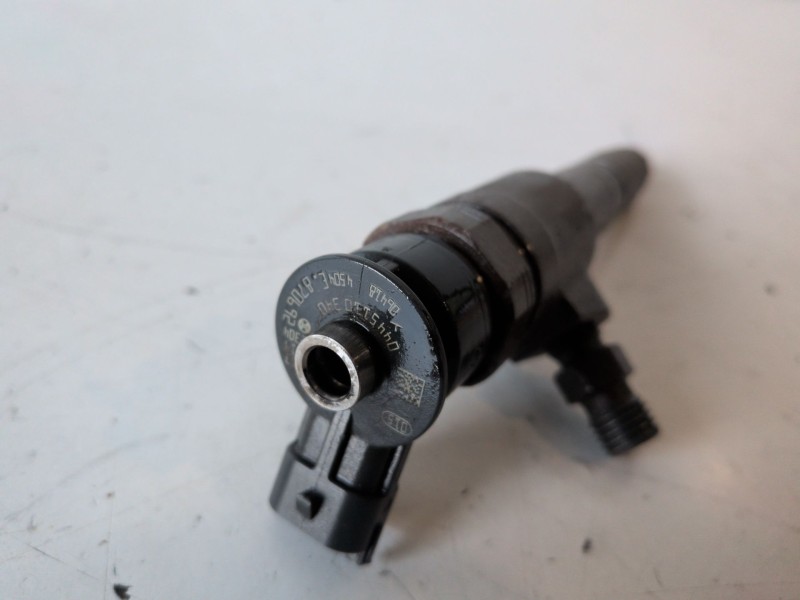 Recambio de inyector para citroen berlingo combi 9h06 referencia OEM IAM 0445110340  