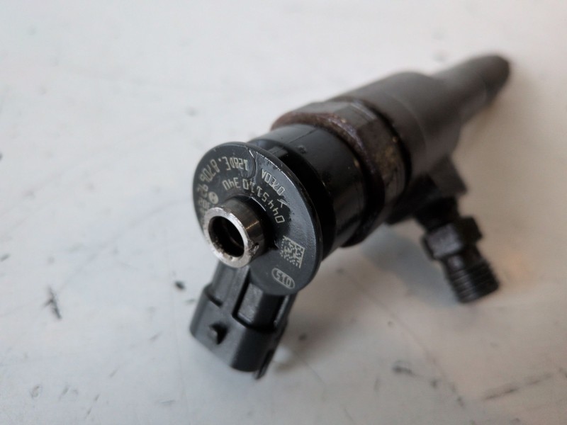 Recambio de inyector para citroen berlingo combi 9h06 referencia OEM IAM 0445110340  