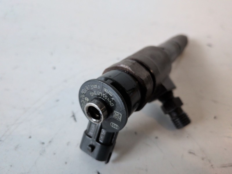 Recambio de inyector para citroen berlingo combi 9h06 referencia OEM IAM 0445110340  
