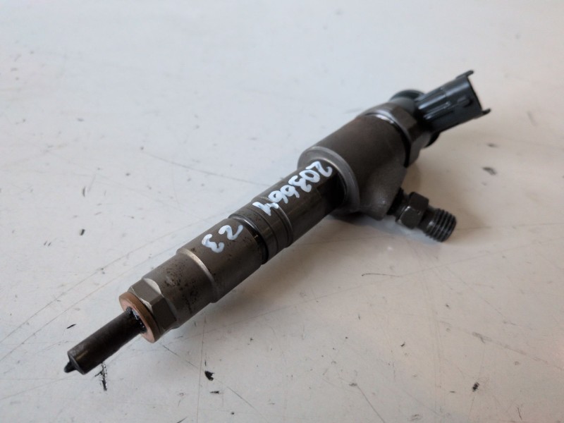 Recambio de inyector para citroen berlingo combi 9h06 referencia OEM IAM 0445110340  