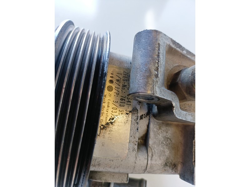 Recambio de bomba direccion para ford focus berlina (cak) fydb referencia OEM IAM   