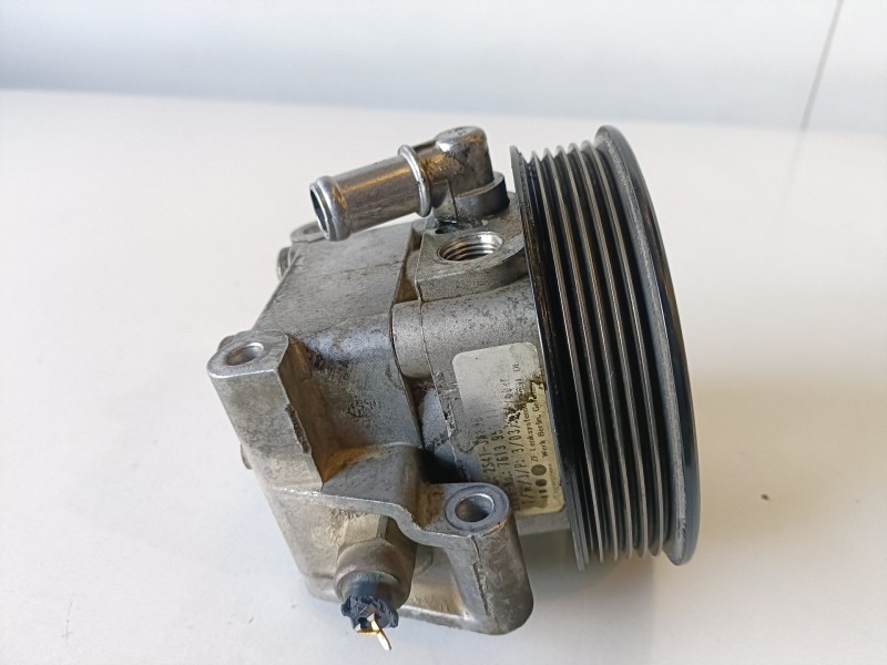 Recambio de bomba direccion para ford focus berlina (cak) fydb referencia OEM IAM   