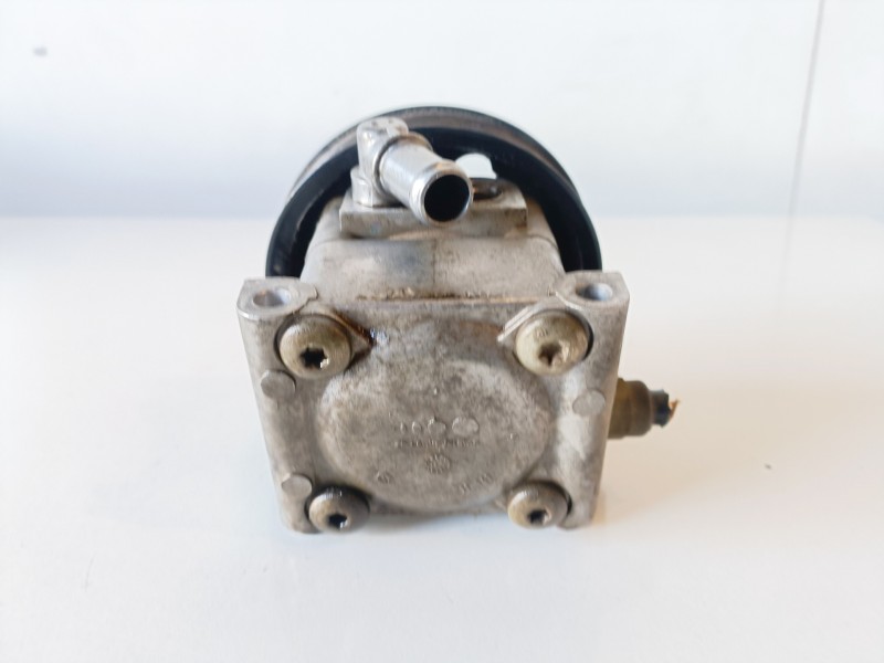 Recambio de bomba direccion para ford focus berlina (cak) fydb referencia OEM IAM   