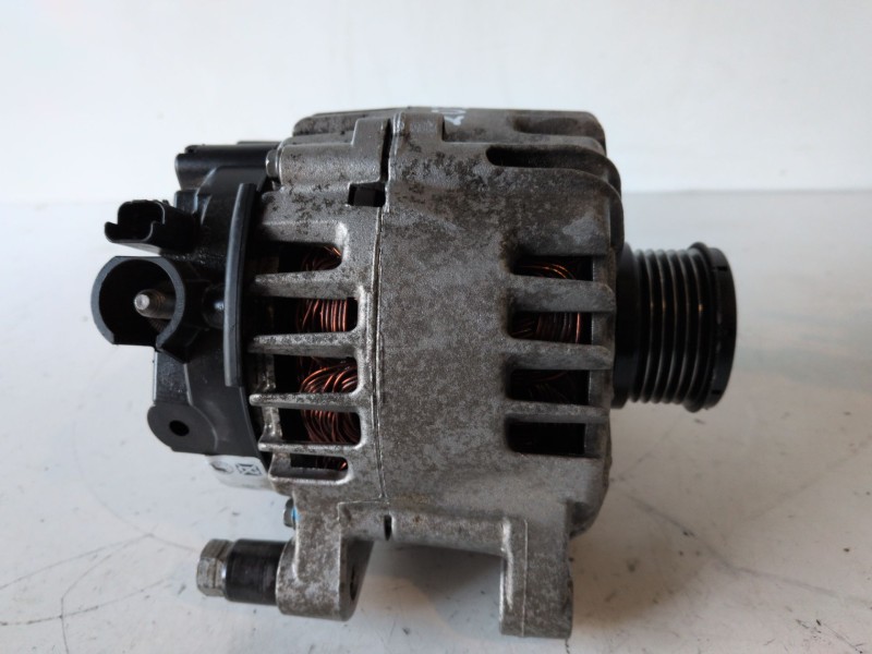 Recambio de alternador para citroen berlingo combi 9h06 referencia OEM IAM TG15C189  