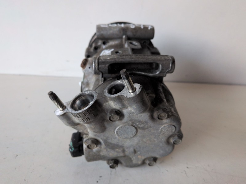 Recambio de compresor aire acondicionado para peugeot 208 9hp referencia OEM IAM 9678656080  