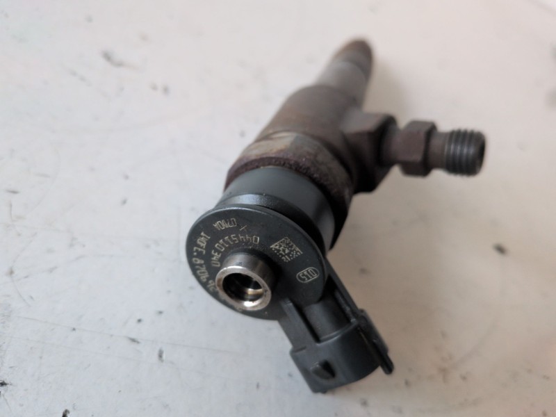 Recambio de inyector para peugeot 208 9hp referencia OEM IAM 0445110340  
