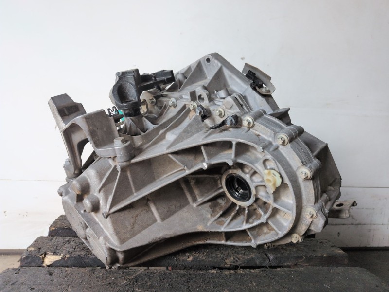 Recambio de caja cambios para renault megane iii berlina 5p h5f400 referencia OEM IAM TL4068  