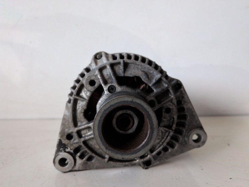 Recambio de alternador para mercedes-benz clase c (bm 202) berlina 111920 referencia OEM IAM 0123320041  