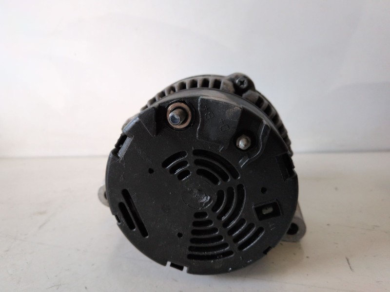 Recambio de alternador para mercedes-benz clase c (bm 202) berlina 111920 referencia OEM IAM 0123320041  