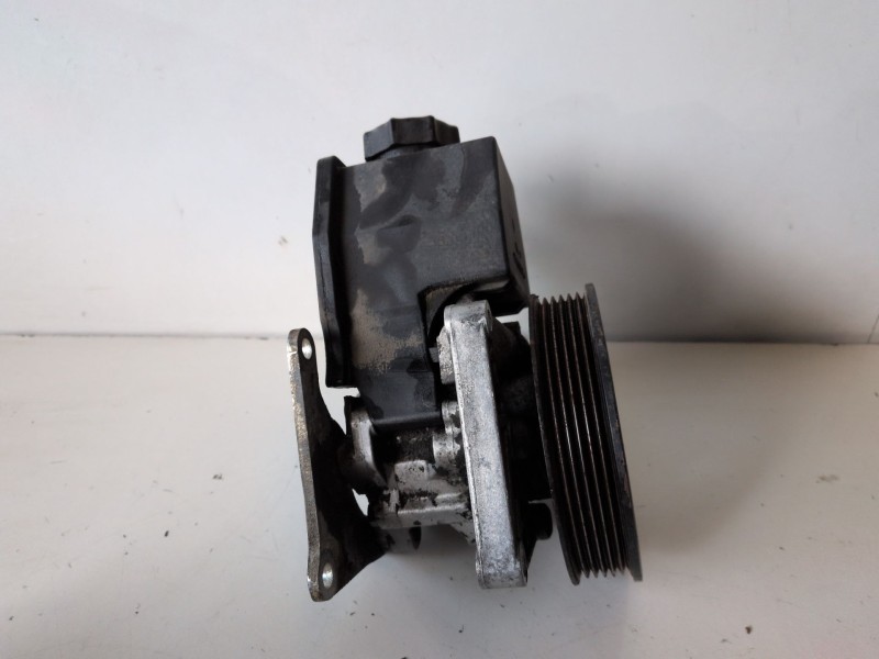 Recambio de bomba direccion para mercedes-benz clase c (bm 202) berlina 111920 referencia OEM IAM A0024663001  