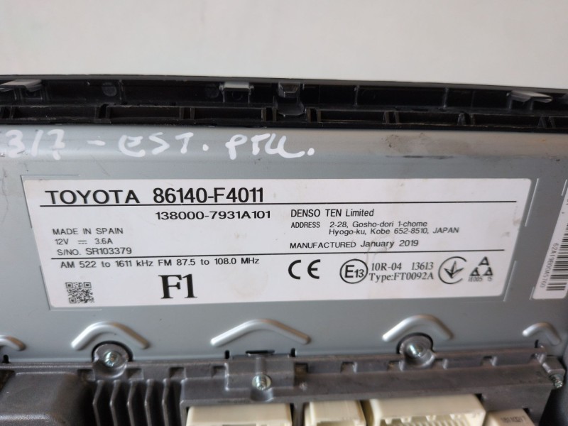 Recambio de pantalla multifuncion para toyota c-hr (x10) 2zr referencia OEM IAM 86140F4011  