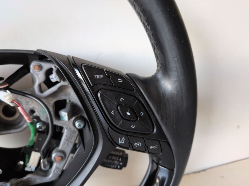 Recambio de volante para toyota c-hr (x10) 2zr referencia OEM IAM 191021012  