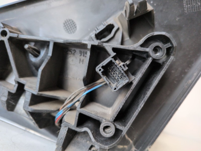 Recambio de retrovisor derecho para renault megane iii berlina 5p k9k834 referencia OEM IAM   