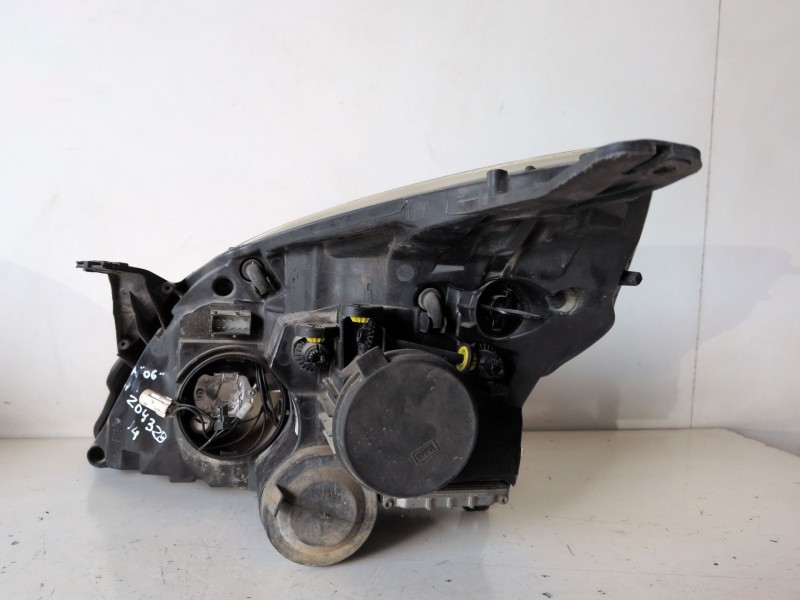 Recambio de faro derecho para opel vectra c berlina z19dt referencia OEM IAM 13170929  