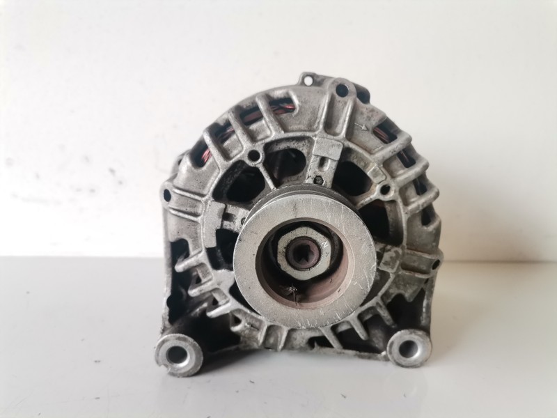 Recambio de alternador para land rover freelander (ln) 204d3 referencia OEM IAM SG12B080  