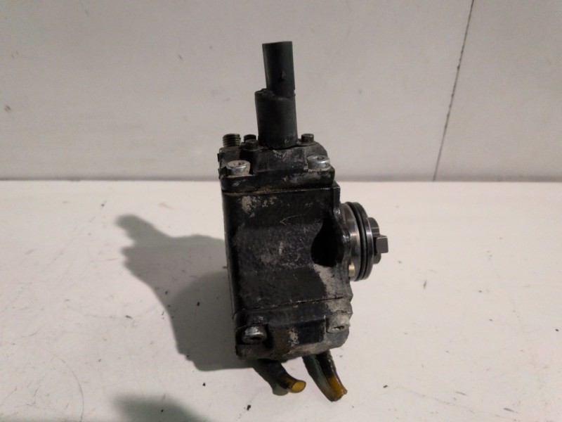 Recambio de bomba inyeccion para mercedes-benz vito furgón (638) 611980 referencia OEM IAM 0445010013  
