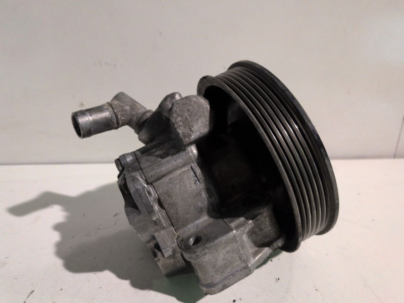 Recambio de bomba direccion para mercedes-benz vito furgón (638) 611980 referencia OEM IAM A0024667001  