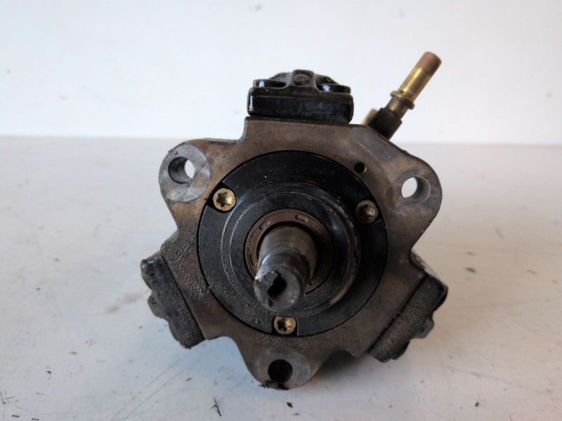 Recambio de bomba inyeccion para renault kangoo i (f/kc0) f9q790 referencia OEM IAM 0445010018  