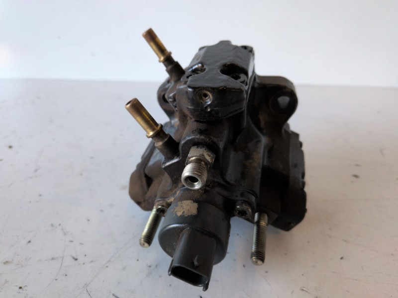 Recambio de bomba inyeccion para renault kangoo i (f/kc0) f9q790 referencia OEM IAM 0445010018  