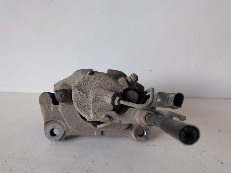 Recambio de pinza de freno delantera derecha para audi a4 berlina (8e) bre referencia OEM IAM   