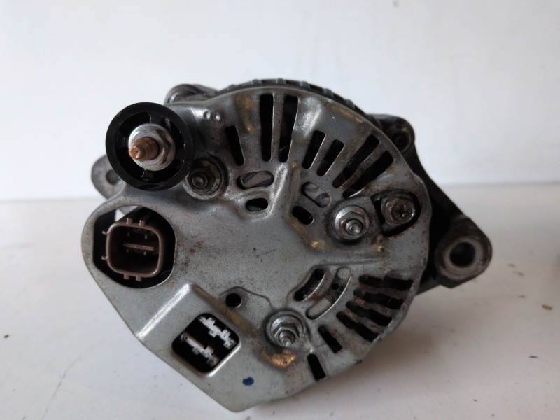 Recambio de alternador para nissan pixo (uao) k10b referencia OEM IAM 3140068K10  