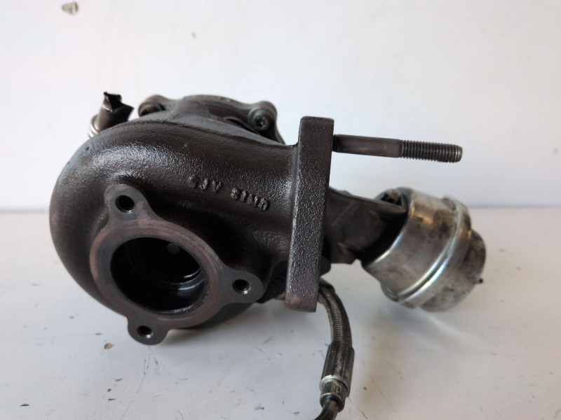 Recambio de turbocompresor para peugeot 207 9hx referencia OEM IAM 55198317  