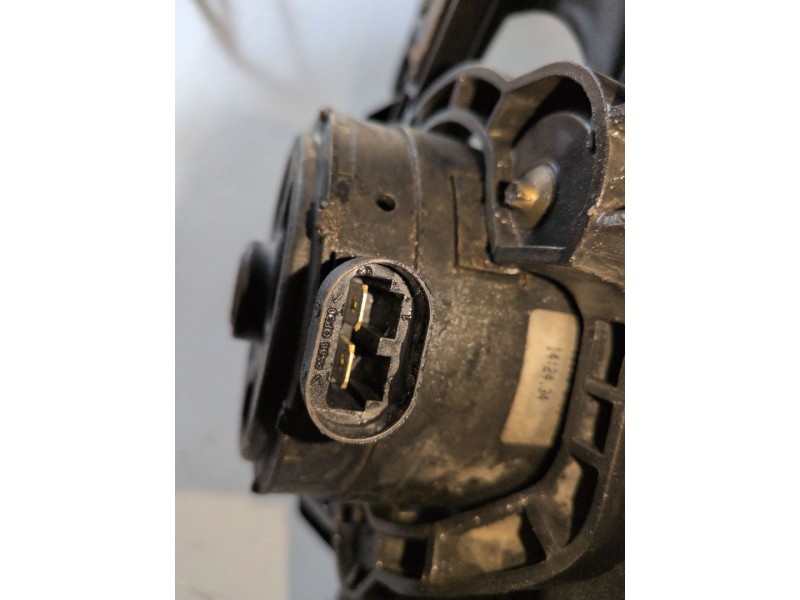 Recambio de electroventilador para renault trafic ii furgón f9q762 referencia OEM IAM   