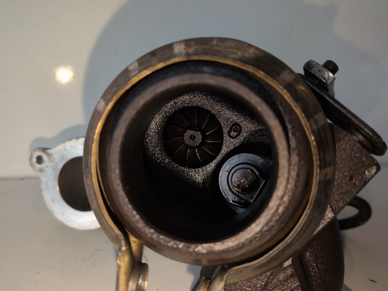 Recambio de turbocompresor para peugeot 208 9hp referencia OEM IAM 9673283680  