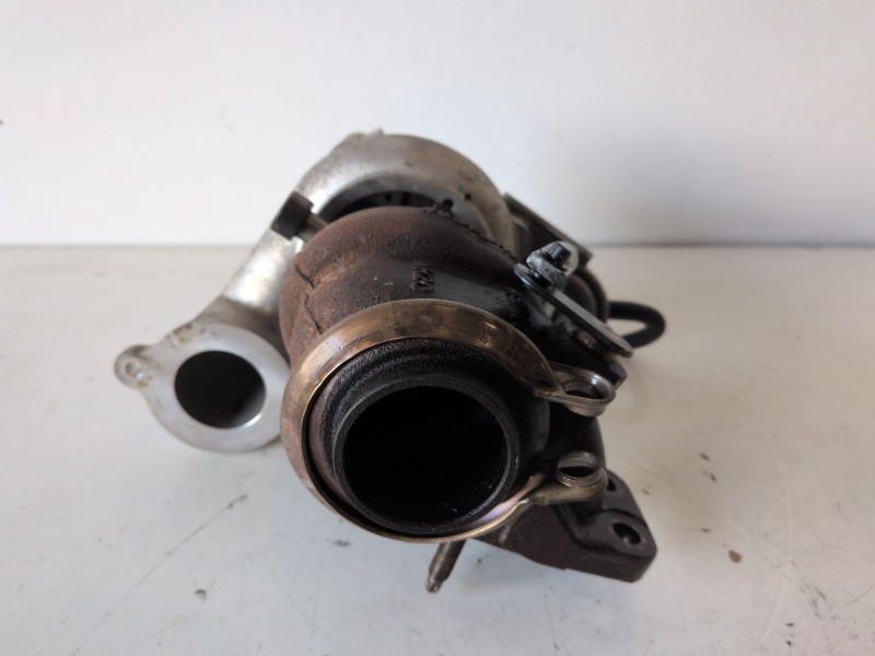 Recambio de turbocompresor para peugeot 208 9hp referencia OEM IAM 9673283680  