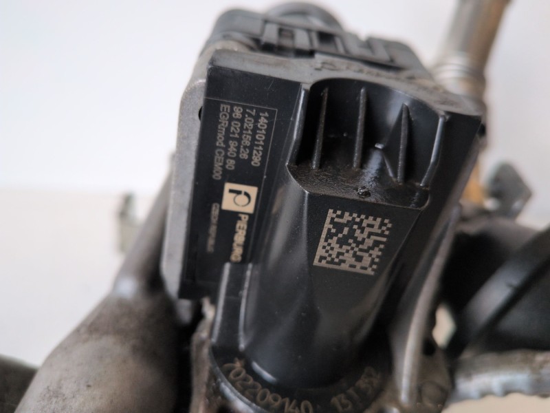 Recambio de valvula egr para peugeot 208 9hp referencia OEM IAM 9802194080  