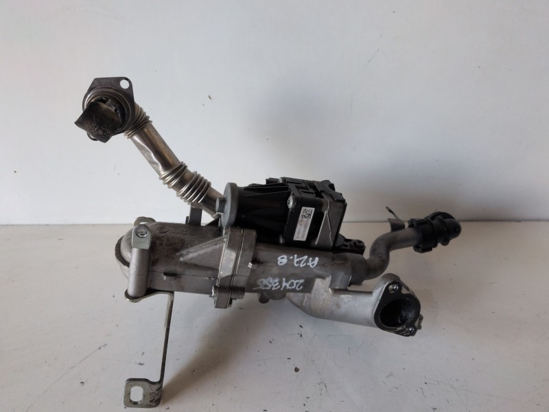 Recambio de valvula egr para peugeot 208 9hp referencia OEM IAM 9802194080  