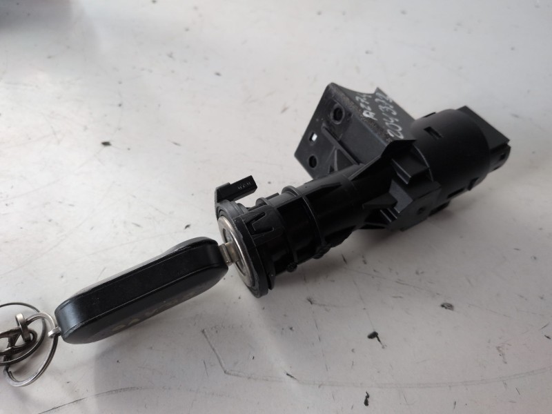 Recambio de conmutador de arranque para fiat ii bravo (198) 198a3000 referencia OEM IAM 61083600  