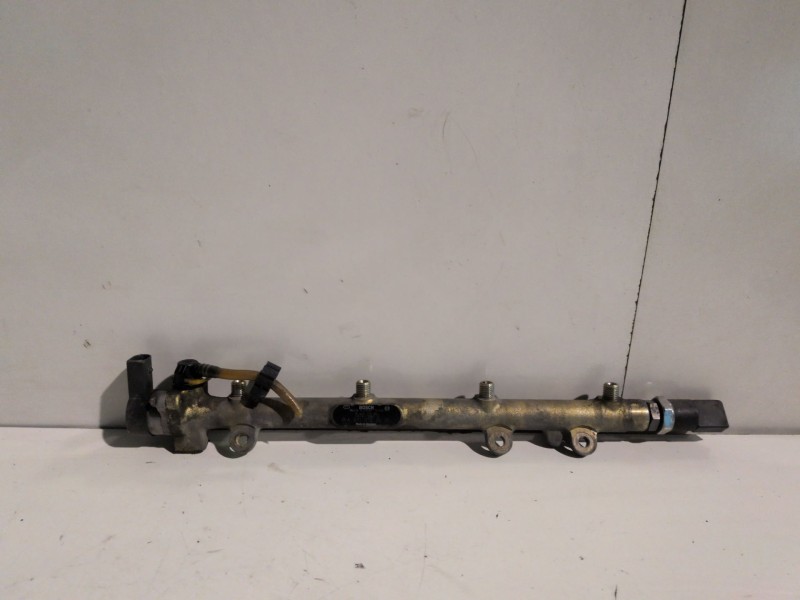 Recambio de rampa inyectora para mercedes-benz vito furgón (638) 611980 referencia OEM IAM 0445214004  
