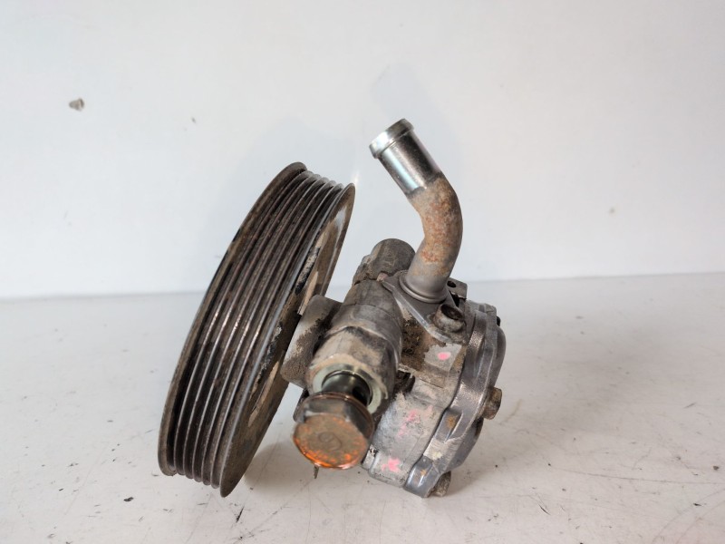 Recambio de bomba direccion para mitsubishi l200 (ka0/kb0) 4d56 referencia OEM IAM   