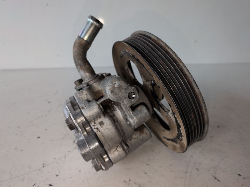 Recambio de bomba direccion para mitsubishi l200 (ka0/kb0) 4d56 referencia OEM IAM   