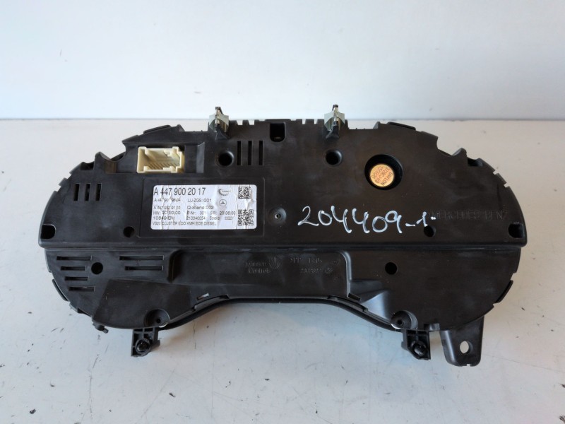 Recambio de cuadro instrumentos para mercedes-benz vito tourer (447) r9n402 referencia OEM IAM A4479002017  