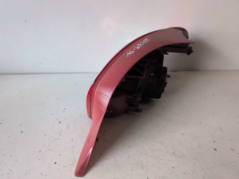 Recambio de piloto trasero izquierdo para peugeot 208 (p2) hmh referencia OEM IAM   