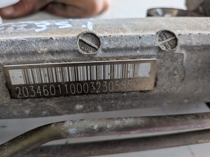 Recambio de cremallera direccion para mercedes-benz clase c (bm 203) berlina 646963 referencia OEM IAM 203460110003  
