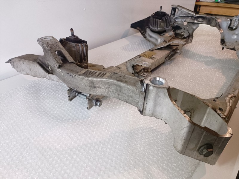 Recambio de puente delantero para bmw serie 1 coupe (e82) n51b30a referencia OEM IAM   