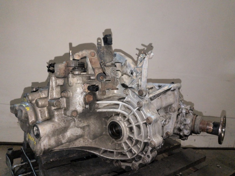 Recambio de caja cambios para nissan x-trail (t30) yd22 referencia OEM IAM   