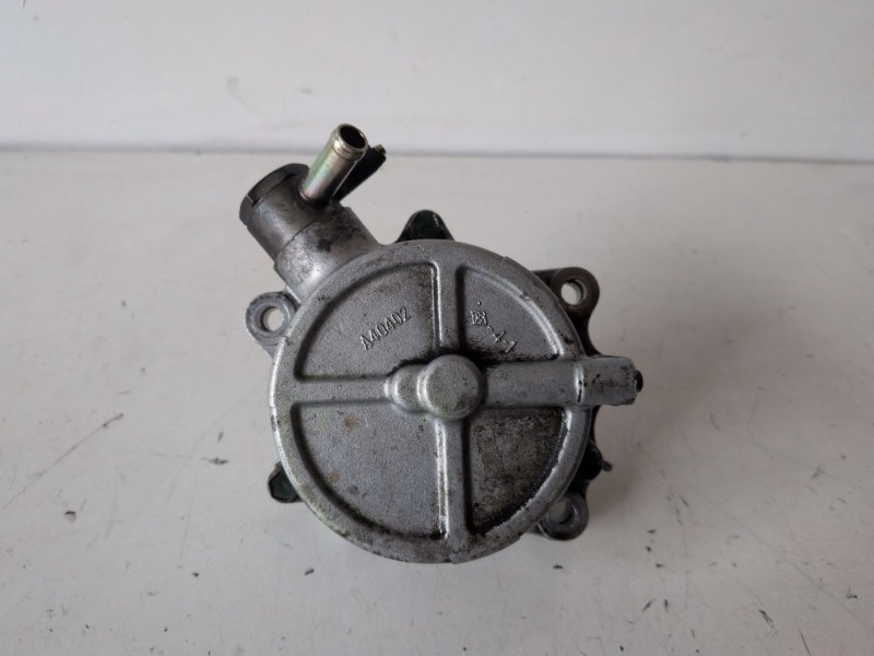 Recambio de depresor freno / bomba vacio para nissan x-trail (t30) yd22 referencia OEM IAM 14650AD200  