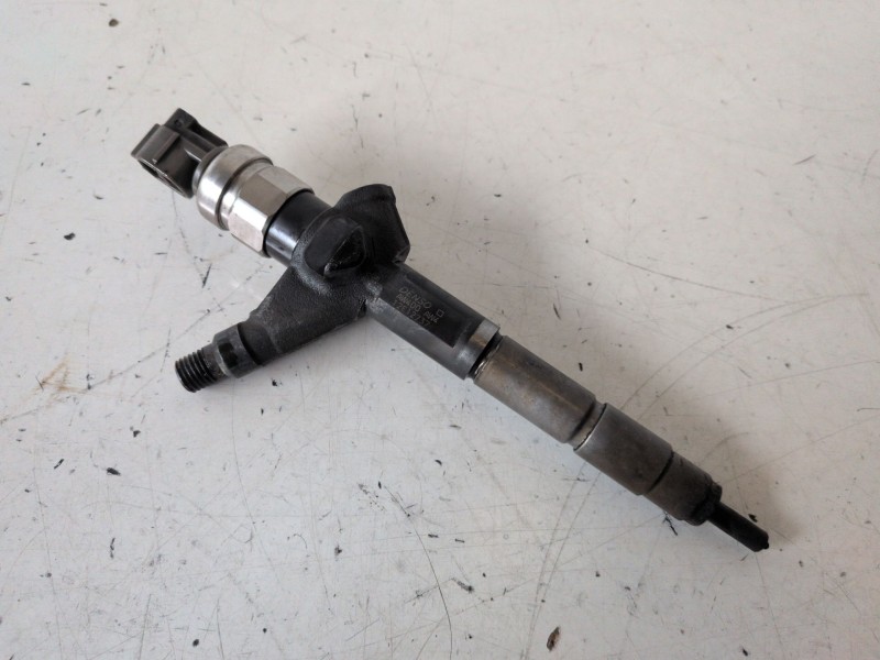 Recambio de inyector para nissan x-trail (t30) yd22 referencia OEM IAM AW400AW4  
