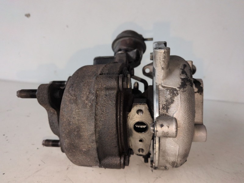 Recambio de turbocompresor para nissan x-trail (t30) yd22 referencia OEM IAM 14411AW400EP  