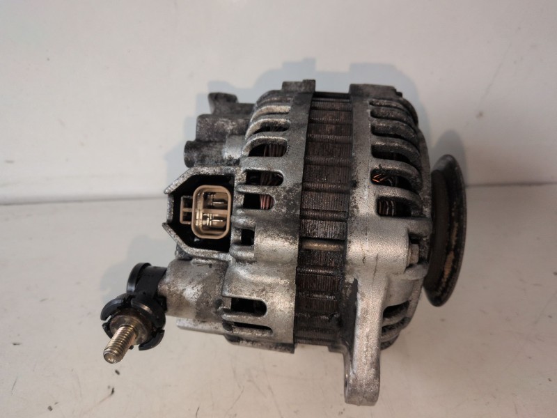Recambio de alternador para nissan x-trail (t30) yd22 referencia OEM IAM 231005M310  